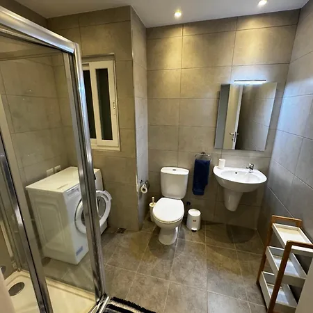 Stylish & Airy 2 Bedroom In Apartamento *